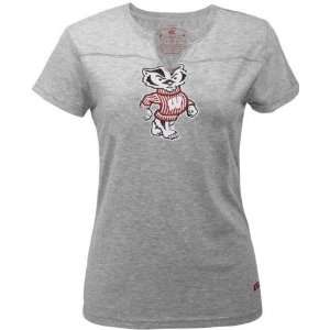  Wisconsin Badgers  Womens  Axis Distressed Print Slit 