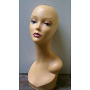  Mannequin Head with Magnetic Base NEW: Beauty