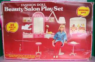 Vintage 1983 BARBIE Arco Fashion Doll Beauty Salon Play Set  