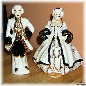 VINTAGE COLONIAL COUPLE BLUE/WHITE/TRIM GOLD 7 TALL*  