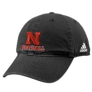  adidas Nebraska Cornhuskers Black Slouch Hat: Sports 