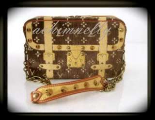 Louis Vuitton Purse and Travel bags items in Authentic luxury goods 