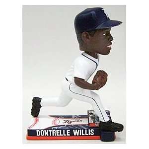  Detroit Tigers Dontrelle Willis On Field Bobble Head: Toys 