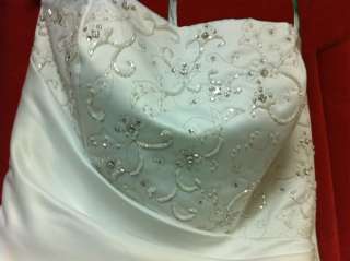 Davids Bridal~ Used Wedding Dress~ Size 16~ Color   white~ Style 