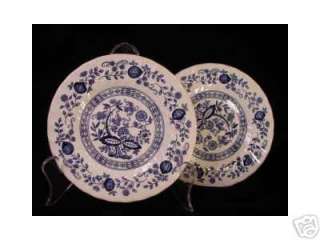   CROWN CLARENCE ENGLAND BLUE ONION OR BLUE DANUBE 6 3/4 INCH PLATES