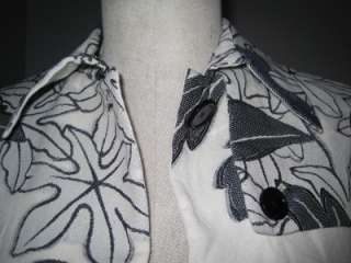 Beautiful Akris Punto Embroidered Knee Length Slate Blue/White Cotton 