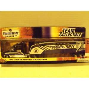   80 Scale Tampa Bay Lightning Kenworth Tractor Trailer: Toys & Games