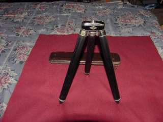 VINTAGE SUSIS TRIPOD IN LEATHER CASE (GREAT COND)  