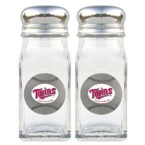  Minnesota Twins MLB Salt/Pepper Shaker Set: Sports 