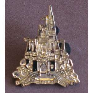  Disney Collectible Pin Cinderella Castle (2007) 