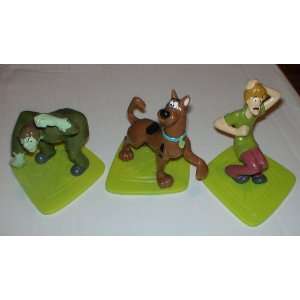  Scooby Doo Set of 3 Pvc Figures w/ Zombie and Shaggy: Toys 
