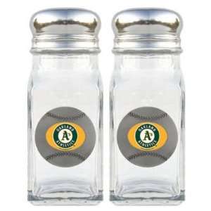  OAKLAND ATHLETICS OFFICIAL LOGO SALT AND PEPPER SHAKERS 