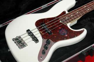New USA Fender ® American Standard Jazz Bass, White  
