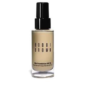  Bobbi Brown Skin Foundation SPF 15   7 Almond: Beauty