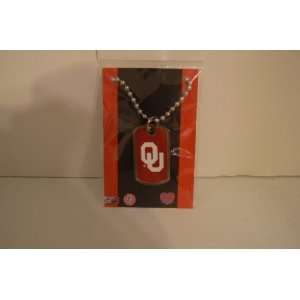  Oklahoma Sooners OU Team Color Dog Tag Necklace:  Sports 