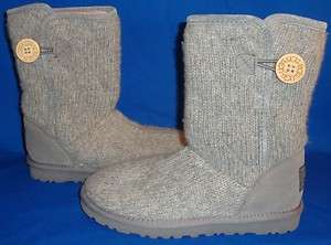 UGG MOUNTAIN QUILTED GRAY WOMENS BOOTS size 6  