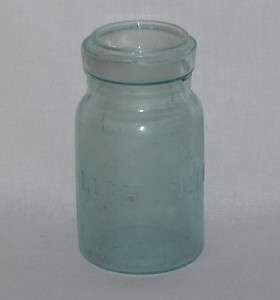 Vintage Aqua LIGHTNING Canning Jar   Putnam 452  