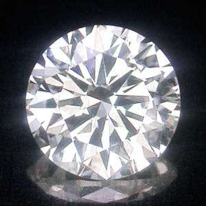 Edler weißer CZ Diamant mit 4,35 Carat/ 9 mm.  