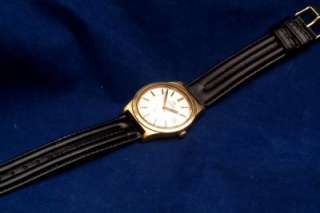   Gold/Black Leather Band/Good.Cond/Vintage Mens Watch  