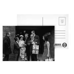  Ronnie Barker with David Frost   Postcard (Pack of 8 
