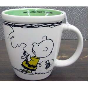  Hallmark Snoopy PAJ4419 Charlie Brown and Snoopy Kite Mug 