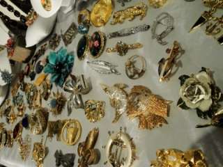 HUGE LOT 155 VINTAGE COSTUME JEWELRY RHINESTONE WEISS NECKLACE BROOCH 