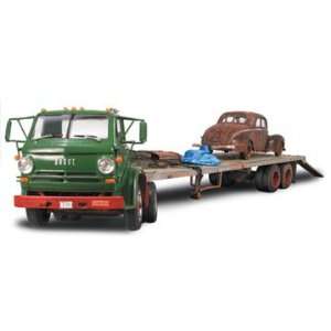   L700 Tilt Cab w/Flatbed Trailer & 1940 Ford Coupe Kit Toys & Games